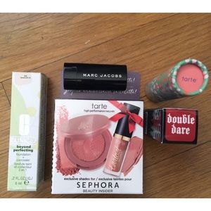 Sephora Make-Up Bundle w/samples!